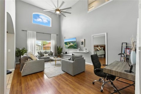 House in Davenport, Florida 5 bedrooms, 195.65 sq.m. № 1803861 - photo 5