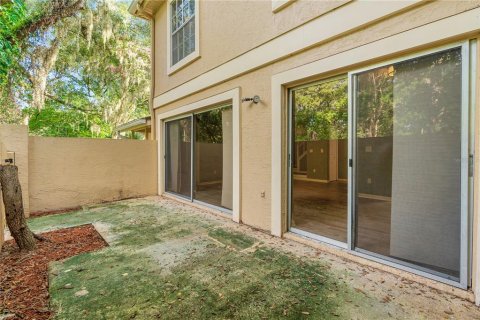 Condo in Temple Terrace, Florida, 2 bedrooms № 2149452 - photo 7