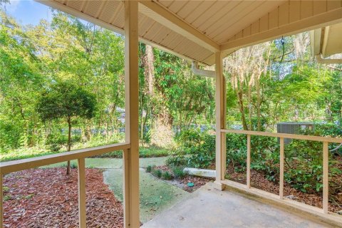 Condo in Temple Terrace, Florida, 2 bedrooms № 2149452 - photo 3