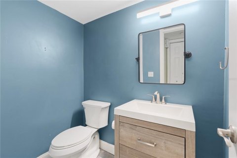 Condo in Temple Terrace, Florida, 2 bedrooms № 2149452 - photo 15