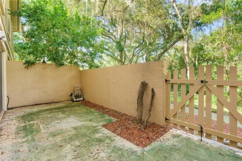Condo in Temple Terrace, Florida, 2 bedrooms № 2149452 - photo 5