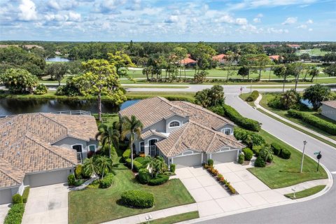 Villa ou maison à vendre à Sarasota, Floride: 3 chambres, 210.42 m2 № 1518215 - photo 1