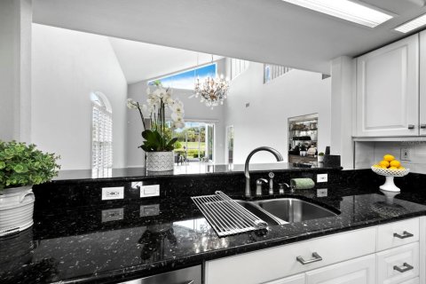 Villa ou maison à vendre à Sarasota, Floride: 3 chambres, 210.42 m2 № 1518215 - photo 13