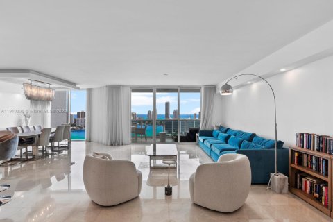 Купить кондоминиум в Авентура, Флорида 4 спальни, 327.39м2, № 1966779 - фото 2