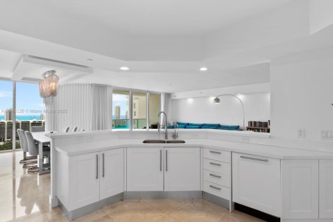 Купить кондоминиум в Авентура, Флорида 4 спальни, 327.39м2, № 1966779 - фото 8