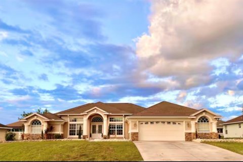 Villa ou maison à louer à Ocala, Floride: 3 chambres, 218.51 m2 № 2406419 - photo 2
