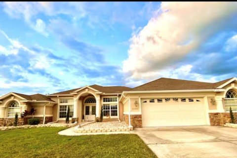 Villa ou maison à Ocala, Floride 3 chambres, 218.51 m2 № 2406419