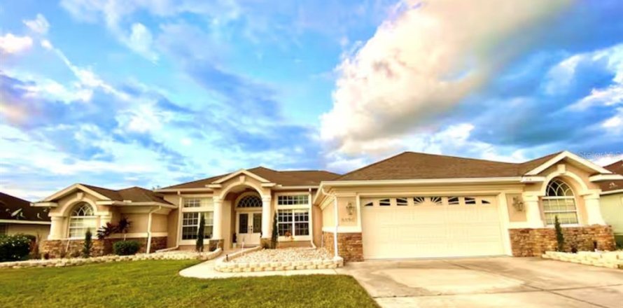 Villa ou maison à Ocala, Floride 3 chambres, 218.51 m2 № 2406419