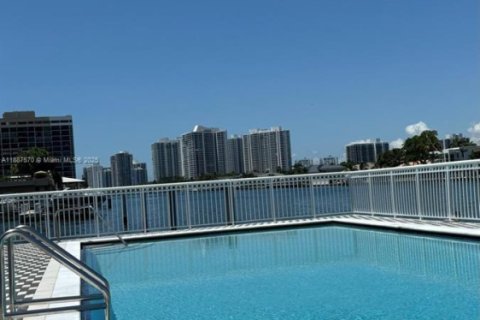 Copropriété à louer à Hallandale Beach, Floride: 1 chambre, 65.03 m2 № 1938649 - photo 21