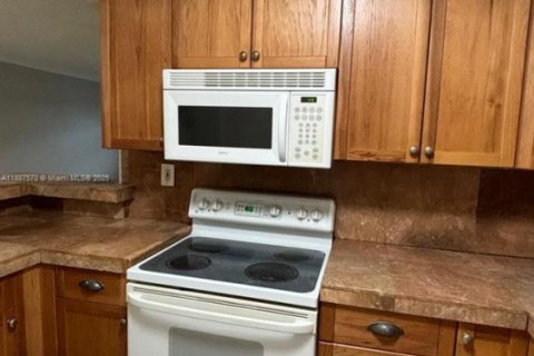 Copropriété à louer à Hallandale Beach, Floride: 1 chambre, 65.03 m2 № 1938649 - photo 9