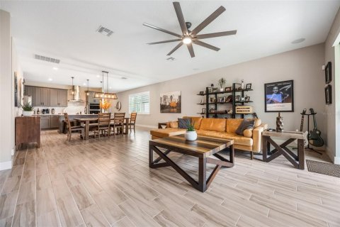House in Orlando, Florida 3 bedrooms, 176.89 sq.m. № 1843293 - photo 8