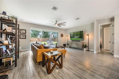House in Orlando, Florida 3 bedrooms, 176.89 sq.m. № 1843293 - photo 6