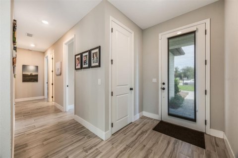 House in Orlando, Florida 3 bedrooms, 176.89 sq.m. № 1843293 - photo 4