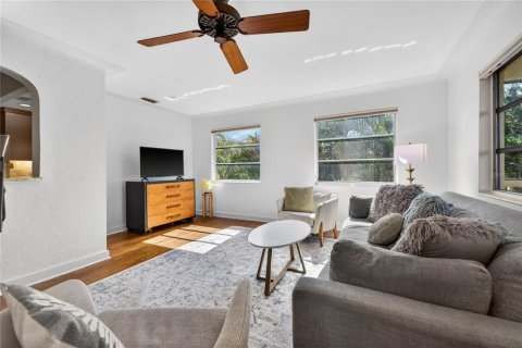 Villa ou maison à louer à Gulfport, Floride: 2 chambres, 102.94 m2 № 2155931 - photo 6