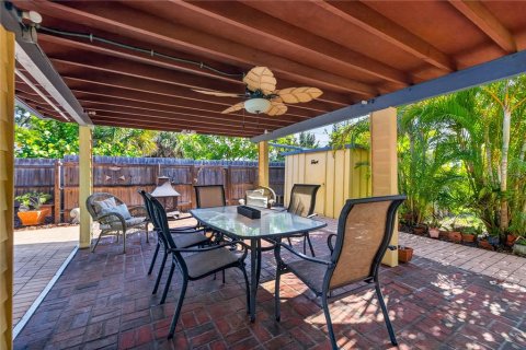 Villa ou maison à louer à Gulfport, Floride: 2 chambres, 102.94 m2 № 2155931 - photo 28