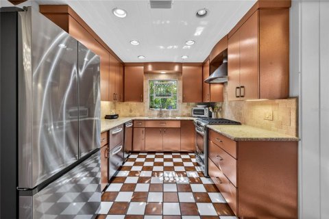 Villa ou maison à louer à Gulfport, Floride: 2 chambres, 102.94 m2 № 2155931 - photo 14