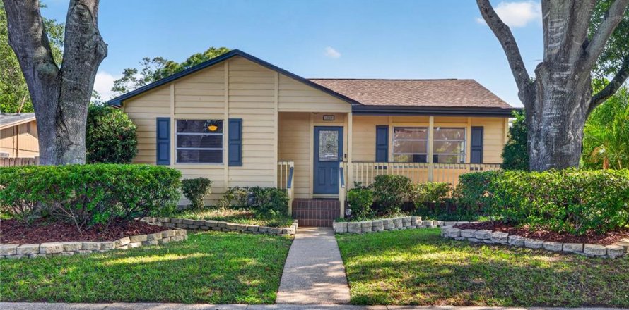Villa ou maison à Gulfport, Floride 2 chambres, 102.94 m2 № 2155931