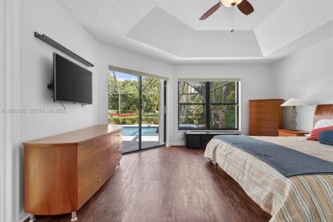 House in Weston, Florida 4 bedrooms, 258.08 sq.m. № 2069182 - photo 12