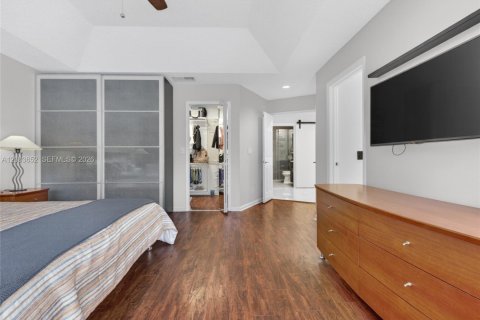 House in Weston, Florida 4 bedrooms, 258.08 sq.m. № 2069182 - photo 11