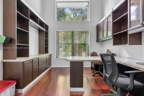 House in Weston, Florida 4 bedrooms, 258.08 sq.m. № 2069182 - photo 7