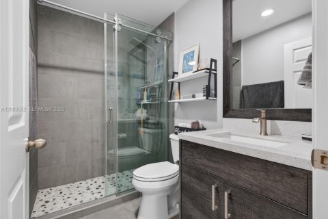 House in Weston, Florida 4 bedrooms, 258.08 sq.m. № 2069182 - photo 26