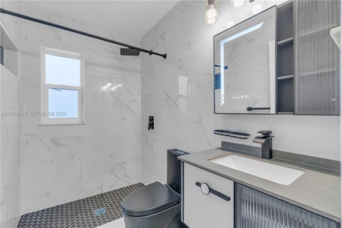 Купить виллу или дом в Майами-Гарденс, Флорида 3 спальни, 107.02м2, № 2006821 - фото 12