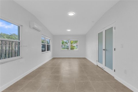 Купить виллу или дом в Майами-Гарденс, Флорида 3 спальни, 107.02м2, № 2006821 - фото 15