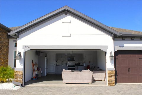 House in Lutz, Florida 4 bedrooms, 226.59 sq.m. № 1718936 - photo 4
