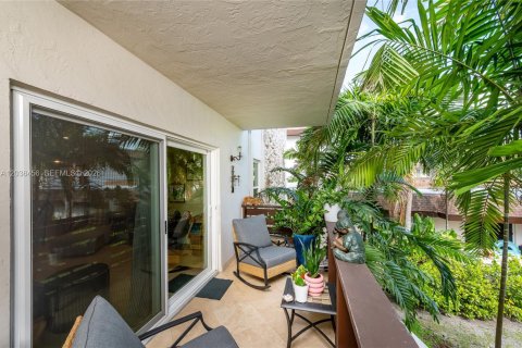 Купить кондоминиум в Майами, Флорида 2 спальни, 88.72м2, № 2089490 - фото 6