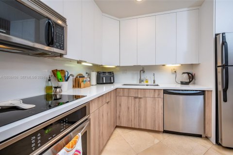 Купить кондоминиум в Майами, Флорида 2 спальни, 88.72м2, № 2089490 - фото 9