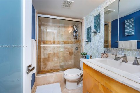 Купить кондоминиум в Майами, Флорида 2 спальни, 88.72м2, № 2089490 - фото 17