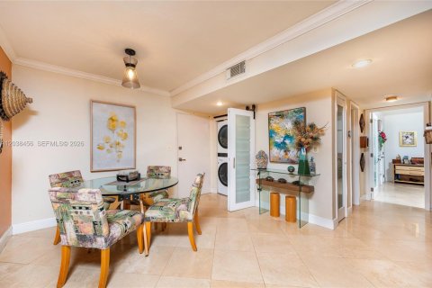 Купить кондоминиум в Майами, Флорида 2 спальни, 88.72м2, № 2089490 - фото 15