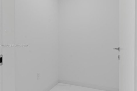 Copropriété à vendre à Miami, Floride: 3 chambres, 285.95 m2 № 1865363 - photo 23