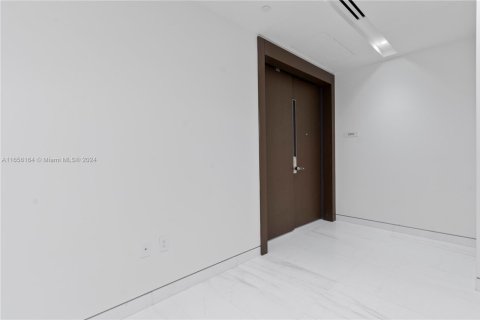 Copropriété à vendre à Miami, Floride: 3 chambres, 285.95 m2 № 1865363 - photo 3