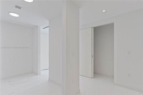 Copropriété à vendre à Miami, Floride: 3 chambres, 285.95 m2 № 1865363 - photo 13