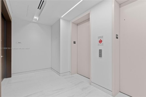 Copropriété à vendre à Miami, Floride: 3 chambres, 285.95 m2 № 1865363 - photo 4