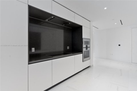 Copropriété à vendre à Miami, Floride: 3 chambres, 285.95 m2 № 1865363 - photo 16