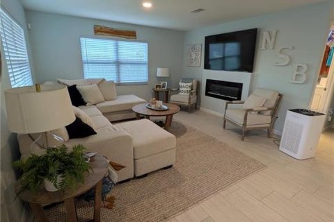 Villa ou maison à louer à New Smyrna Beach, Floride: 3 chambres, 140.84 m2 № 2156480 - photo 3