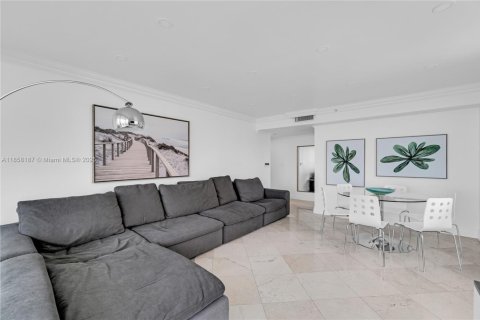 Copropriété à louer à Miami, Floride: 2 chambres, 92.9 m2 № 1888925 - photo 8