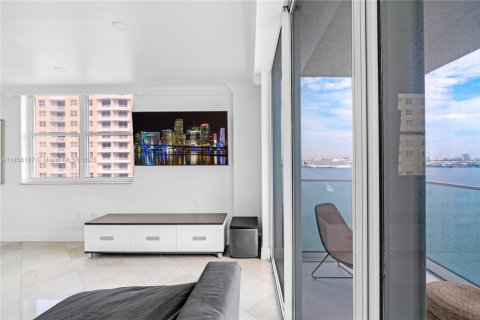 Copropriété à louer à Miami, Floride: 2 chambres, 92.9 m2 № 1888925 - photo 4