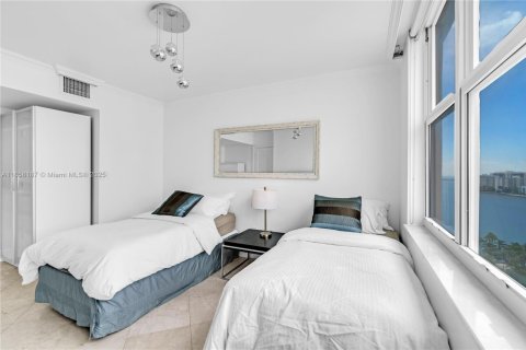 Copropriété à louer à Miami, Floride: 2 chambres, 92.9 m2 № 1888925 - photo 17