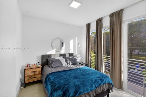 Touwnhouse à vendre à Miami, Floride: 3 chambres, 117.06 m2 № 1994998 - photo 18