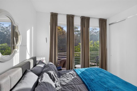 Touwnhouse à vendre à Miami, Floride: 3 chambres, 117.06 m2 № 1994998 - photo 19