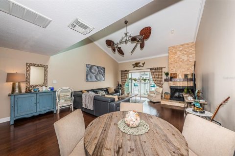 Condo in Indian Rocks Beach, Florida, 3 bedrooms  № 1593512 - photo 18