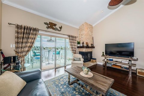 Condo in Indian Rocks Beach, Florida, 3 bedrooms  № 1593512 - photo 10