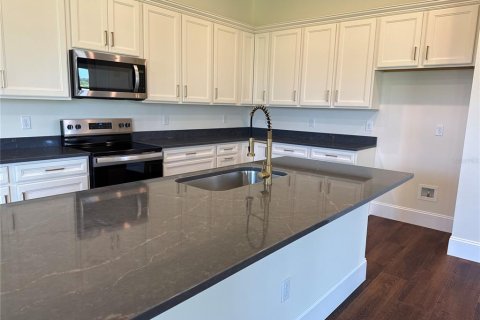 Villa ou maison à louer à Orlando, Floride: 5 chambres, 332.13 m2 № 2403505 - photo 4