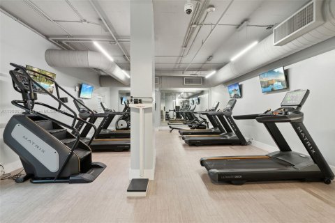 Condo in Miami, Florida, 2 bedrooms  № 2052734 - photo 26