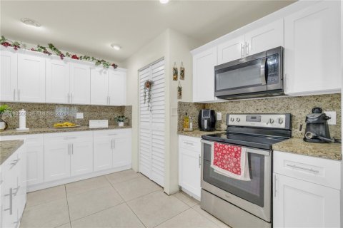 Купить виллу или дом в Майами, Флорида 4 спальни, 249.72м2, № 2048254 - фото 6