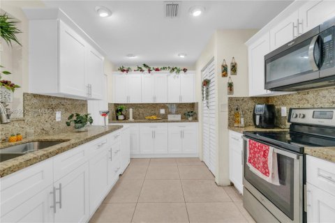 Купить виллу или дом в Майами, Флорида 4 спальни, 249.72м2, № 2048254 - фото 4