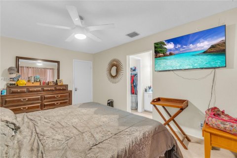 Купить виллу или дом в Майами, Флорида 4 спальни, 249.72м2, № 2048254 - фото 11